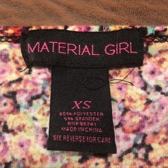 MATERIAL GIRL Vibrant Fun Print Crop Top! Size XS - Picture 5 of 6